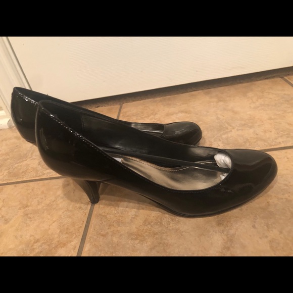 Steve Madden Black Patent Leather High Heel sz 8.5 - Picture 2 of 8
